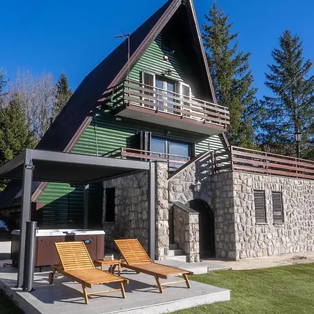 Casa Natura - Charming With Hot Tub * Tuk Vojni