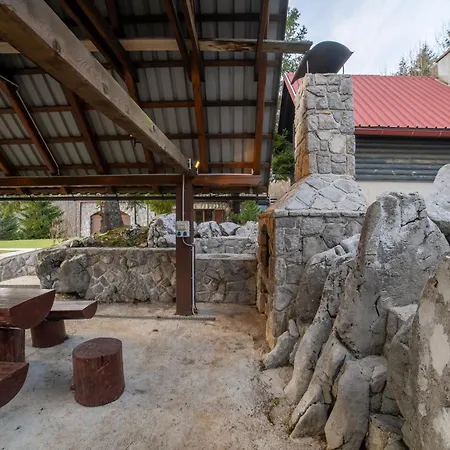 Casa Natura - Charming With Hot Tub Chalé Tuk Vojni