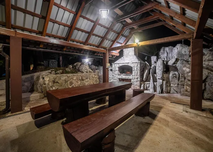 Casa Natura - Charming With Hot Tub Dağ evi *