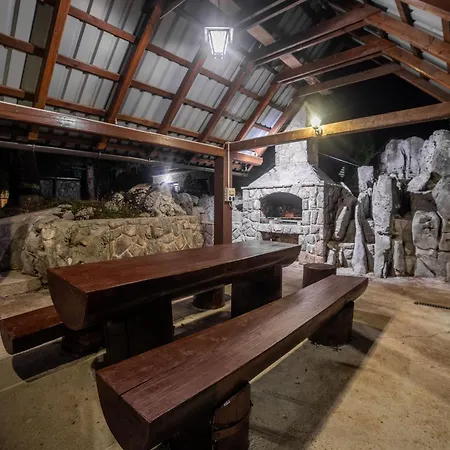 Casa Natura - Charming With Hot Tub Dağ evi *