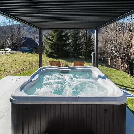 Casa Natura - Charming With Hot Tub Dağ evi *