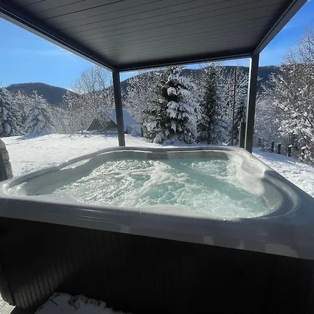 Casa Natura - Charming With Hot Tub Dağ evi