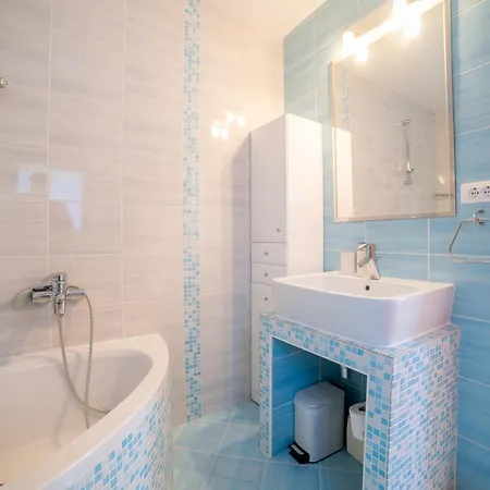 Casa Natura - Charming With Hot Tub * Tuk Vojni