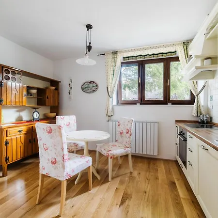 Casa Natura - Charming With Hot Tub Dağ evi Tuk Vojni