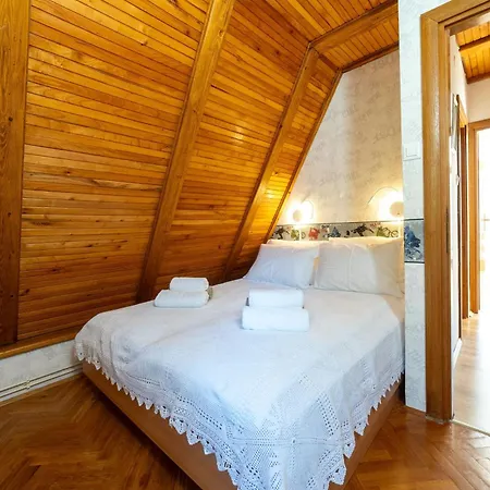 Casa Natura - Charming With Hot Tub Dağ evi *