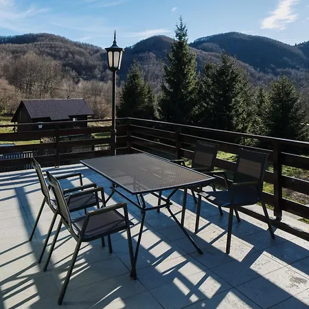 Dağ evi Casa Natura - Charming With Hot Tub Tuk Vojni